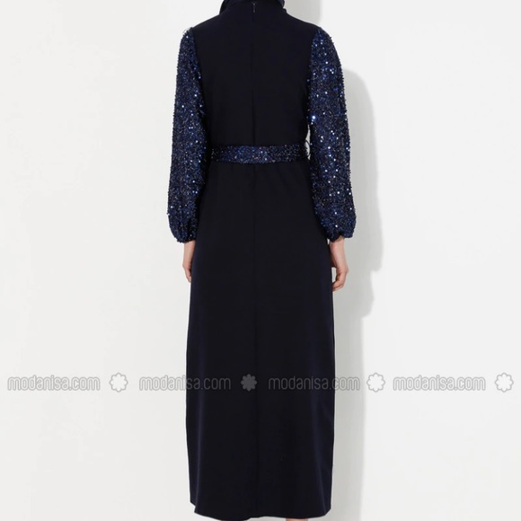 Modanisa Navy Blue Crew Neck Unlined Crepe Dress with Sequins Sleeves - Picture 1 of 3